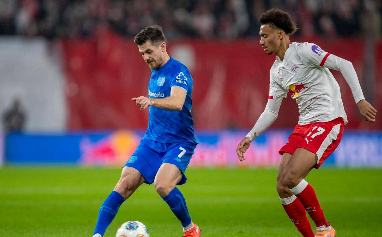 九游体育app-德甲今夜走向成谜，勒沃库森回应争议，引发热议，训练强度明显提升的简单介绍-九游体育app